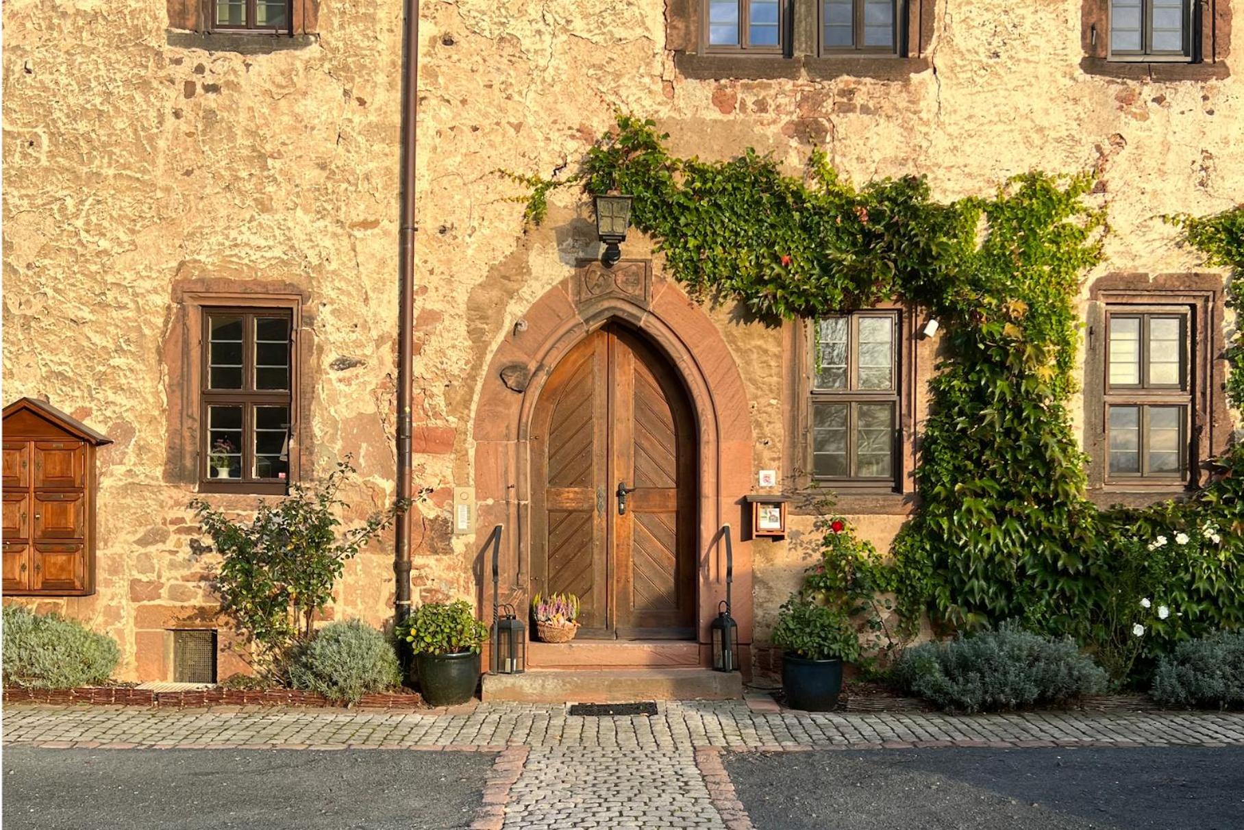 Alte Foersterei - Elegantes Apartment In Der Historischen Hinterburg Schlitz - Nahe Fulda Und Bad Hersfeld Exterior foto